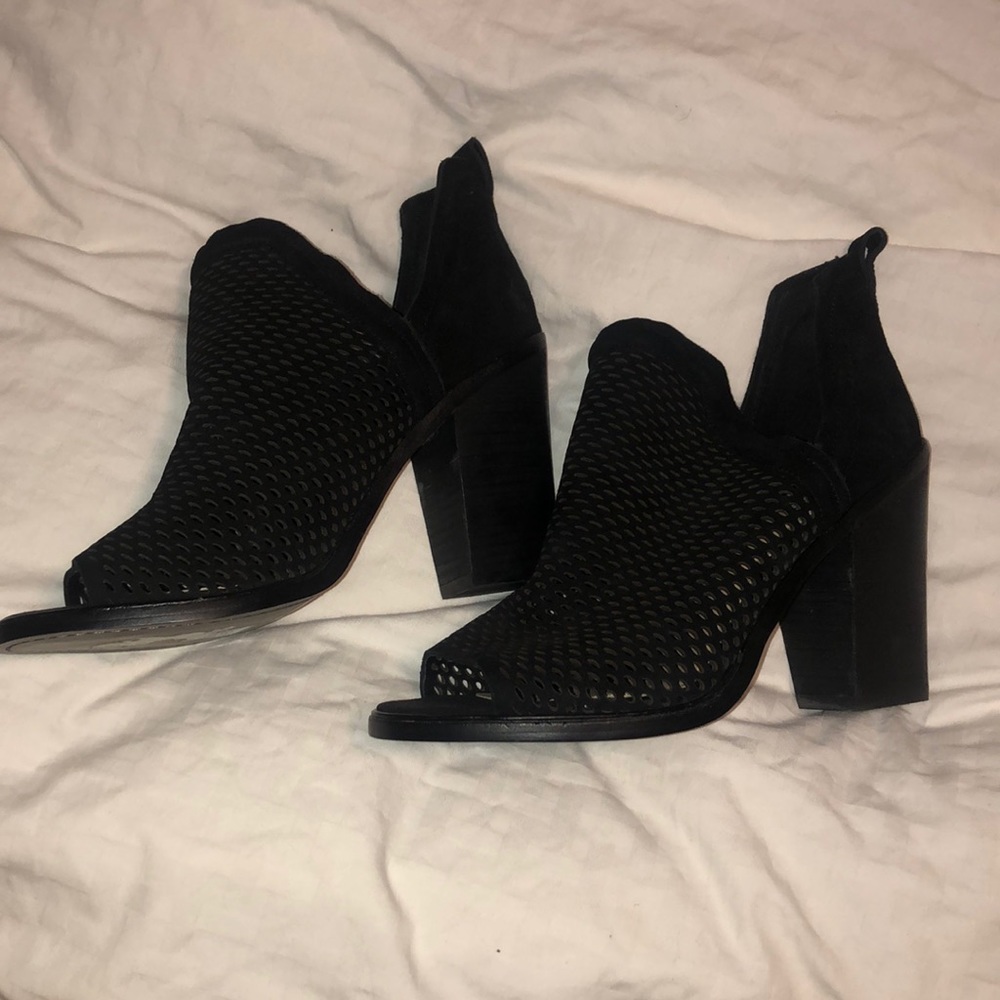 Peep toe Booties